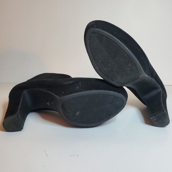 Worthington Black Faux-Suede Booties - Picture 6 of 7